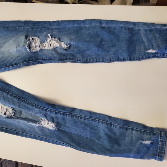 Junior Sculpting Stretch High-Rise Destructed Jeans - Picture 6 of 16
